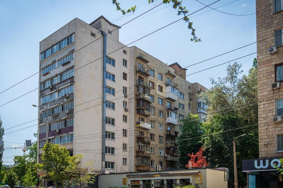 דירה большая васильковская 136 קייב